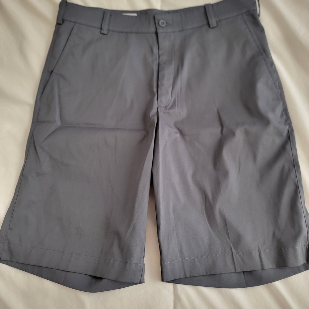 Nike Golf Men's Charcoal Flat Front Shorts Size 32